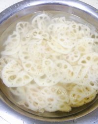 家常菜糖醋藕片做法图解1)