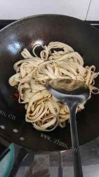 美味营养的水煮肉片做法图解7)