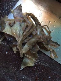 口感不错的五花肉卤蛋做法图解4)