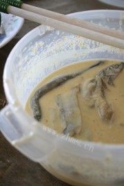 酥炸多春鱼做法图解2)