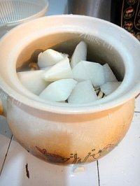 家常菜茶树菇骨头汤做法图解5)