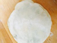 家常千层葱花饼做法图解6)