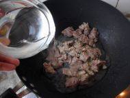 家常菜咖喱牛肉土豆做法图解5)