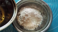 名小吃蟹壳黄烧饼做法图解9)