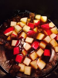 香喷喷的牛肉炖萝卜做法图解8)