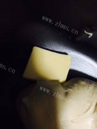 芝麻葱香火腿面包做法图解6)