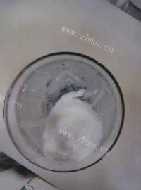 雪碧雪顶冰淇淋做法图解2)