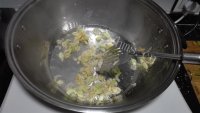唇齿留香的虾皮萝卜粉丝汤做法图解5)