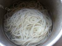 健康美食之炒米粉做法图解2)