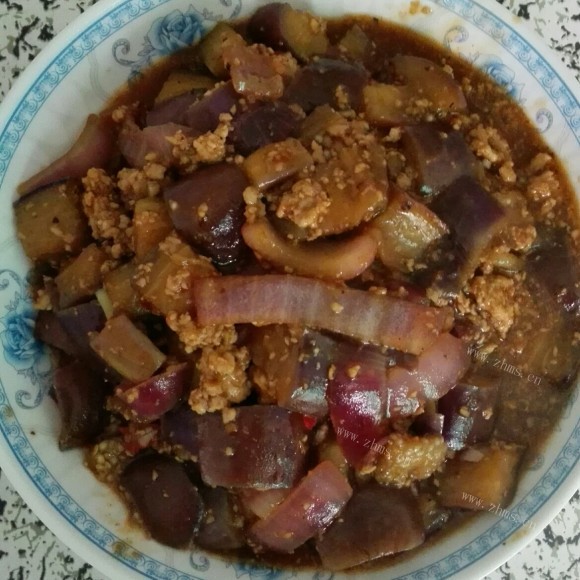 色泽鲜亮的肉末茄子