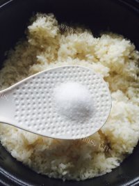美味的粢饭糕做法图解2)