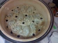 美味的芹菜蒸饺做法图解15)
