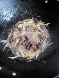 家常菜酸笋炒牛肉做法图解16)