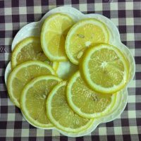 酸甜的柠檬薏米蜂蜜水的做法图解一