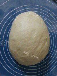 香气浓郁的奶香吐司做法图解2)