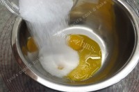 诱人的提拉米苏蛋糕做法图解4)