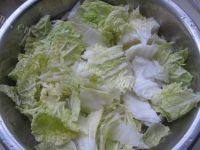 小白菜炖豆腐做法图解1)