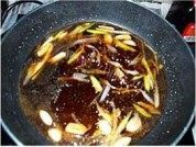 色泽不错的红烧鲤鱼块做法图解7)