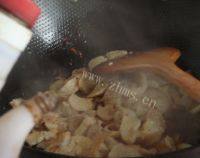 「自制」芹菜炒肉做法图解5)