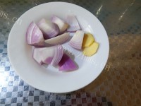 可口的干锅鱼腩豆腐做法图解4)