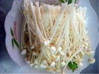 家常菜白灼金针菇做法图解1)