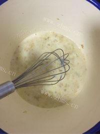 自制低脂香蕉松糕做法图解3)