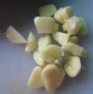美味的蚝油肉片淋苦瓜做法图解2)