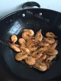 美味的干锅虾做法图解9)