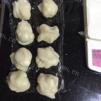 自制瓜子奶黄馅冰皮月饼做法图解19)