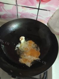 自制肉丝炒年糕做法图解2)