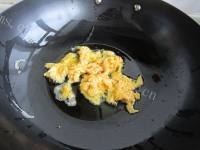 美味的泡菜腊肉蛋炒饭做法图解5)