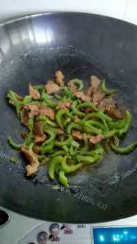 家常菜菜梗炒肉
