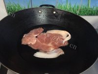 家常菜白切肉做法图解1)