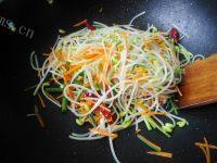 家常菜豆芽炒粉条做法图解8)