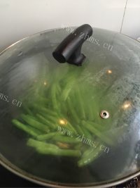 回味无穷的清炒四季豆做法图解5)