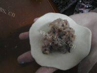 诱人的香菇肉包做法图解9)