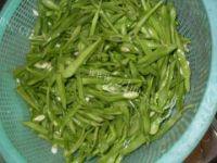 味道香醇的炒四季豆做法图解1)