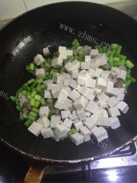 香喷喷的肉末豆腐做法图解6)