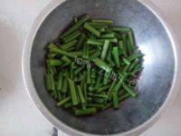 自制芹菜肉丝做法图解3)