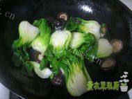 家常菜香菇上海青做法图解4)
