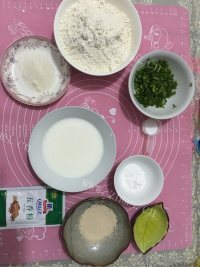 自制葱香花卷做法图解1)