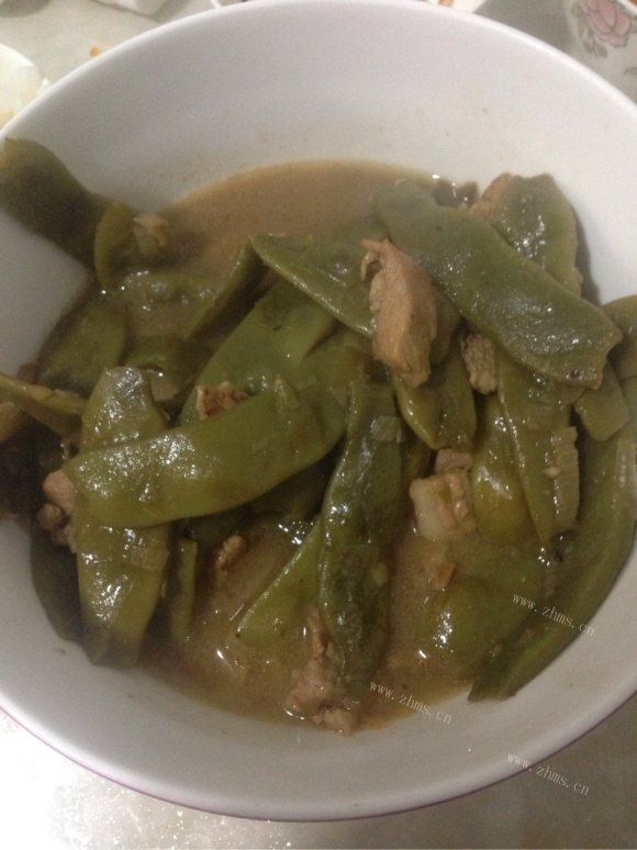 可口的猪肉炖豆角