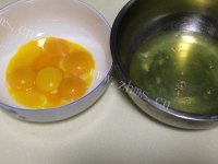 自制百香果戚风蛋糕做法图解2)