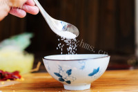 美味营养的炝拌土豆丝做法图解6)