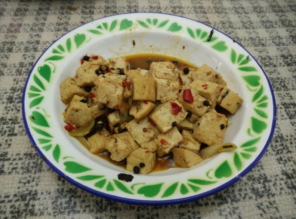 热腾腾的麻辣豆腐