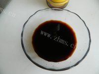 美味的小鱼焖豆腐做法图解3)