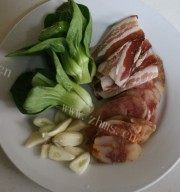 美味的双腊煲仔饭做法图解3)