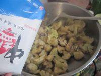 「念念不忘」菜花炒肉做法图解8)