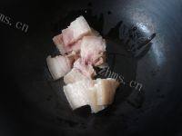 家常菜胡萝卜烧五花肉做法图解2)