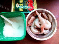 五味俱全的番茄虾做法图解1)